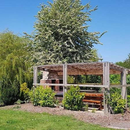 Walnut Lodge, Summerhayes บริดจ์วอเตอร์ ภายนอก รูปภาพ