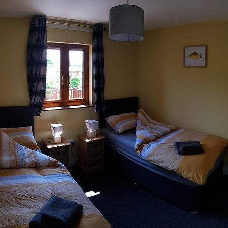 Walnut Lodge, Summerhayes บริดจ์วอเตอร์ ภายนอก รูปภาพ