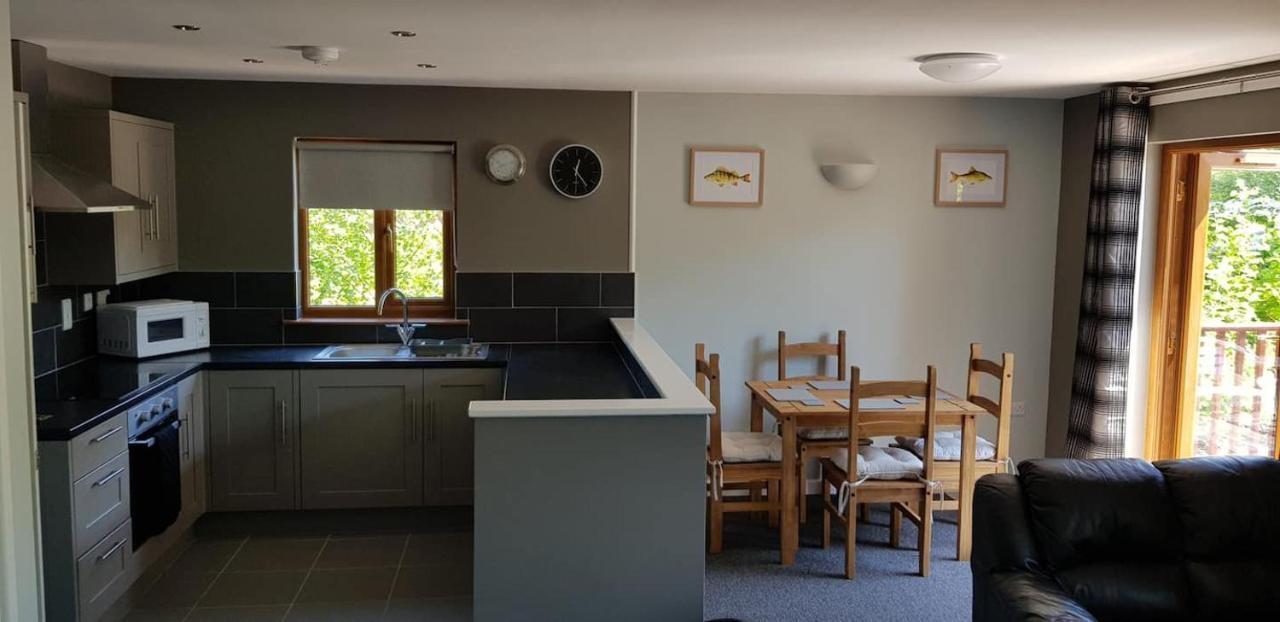 Walnut Lodge, Summerhayes บริดจ์วอเตอร์ ภายนอก รูปภาพ