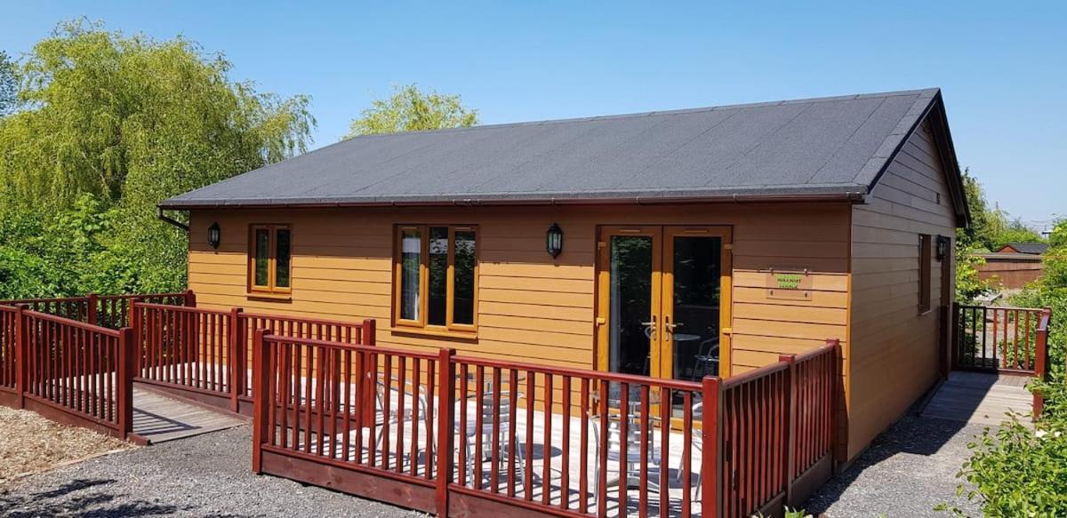 Walnut Lodge, Summerhayes บริดจ์วอเตอร์ ภายนอก รูปภาพ